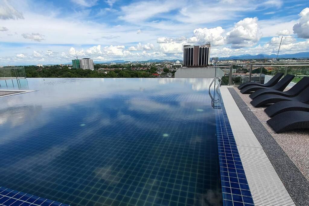 Kozi Square New Sgh Cozy Lv5b Apartemen Kuching